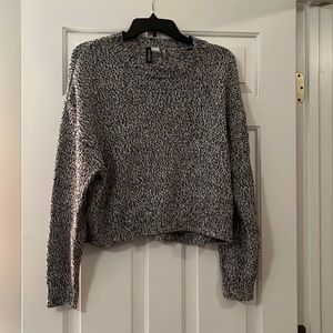 Like New Women’s Medium H&M Black & White Sweater